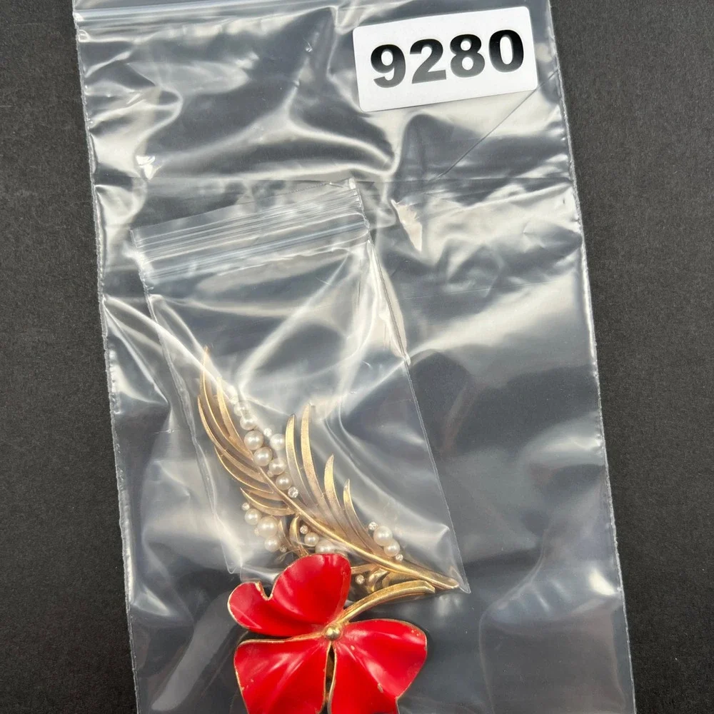 Vintage Brooch Lot Gold Tone Feather Leaf Red Shamrock Crown Trifari Torino